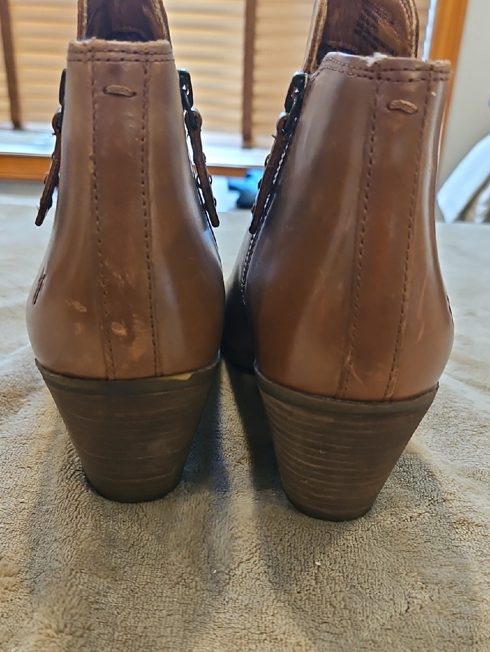 Frye Women’s Brown Leather Pointed Toe Ankle Boots - Picture 6 of 10